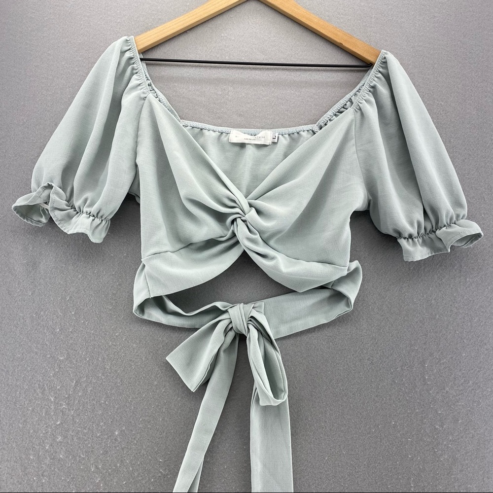 Light blue crop top size L